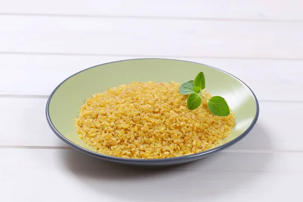 Trockener Weizen-Bulgur — Stockfoto