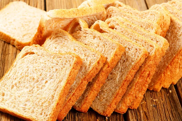 Whole wheat sandwich bread — Stock Photo, Image