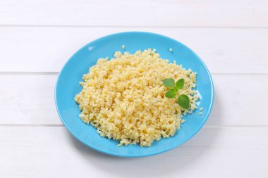 Pişmiş inci arpası