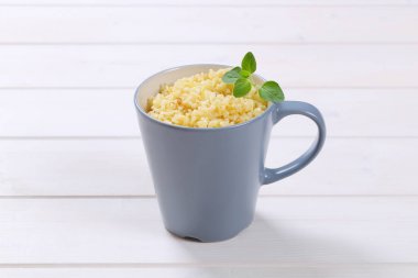 Bütün kabuğu çıkarılmış tane pişmiş