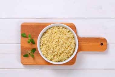 Bütün kabuğu çıkarılmış tane pişmiş