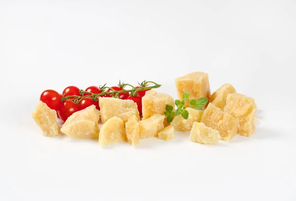 Parmezán sajt, koktélparadicsom — Stock Fotó