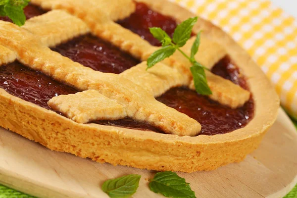 Crostata di marmellata di fragole con reticolo — Foto Stock