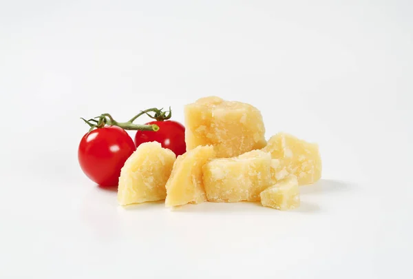 Parmezán sajt, koktélparadicsom — Stock Fotó