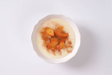 İrmik puding kase
