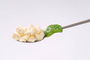 ufalanmış beyaz peynir