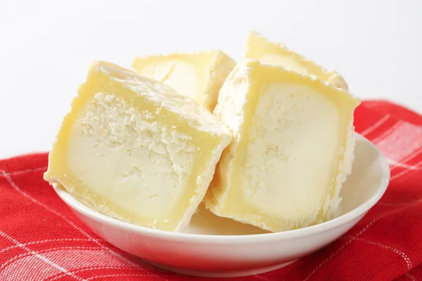 Francuski ser z mleka koziego — Zdjęcie stockowe