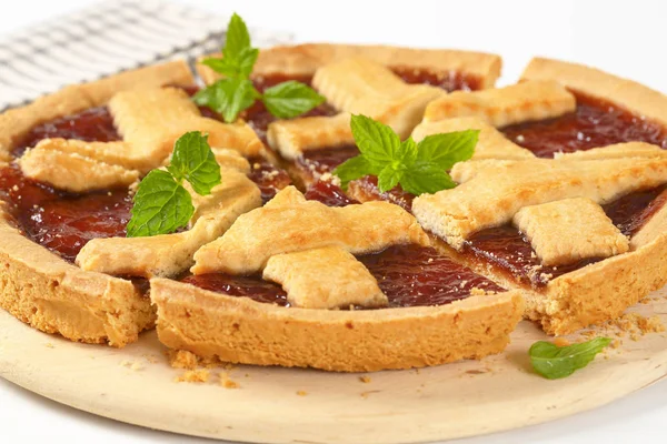 Erdbeermarmelade Torte mit Gitter — Stockfoto