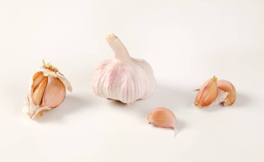 ampul ve diş sarımsak