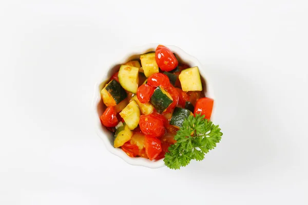 Skål med grillade grönsaker — Stockfoto