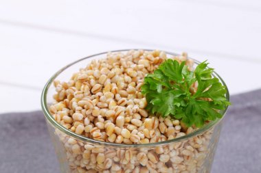 Pişmiş inci arpası