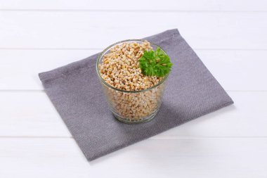 Pişmiş inci arpası