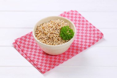 Pişmiş inci arpası