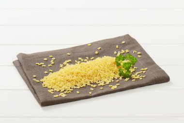 alfabe pişmemiş makarna