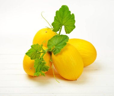 Bütün sarı kavunlar