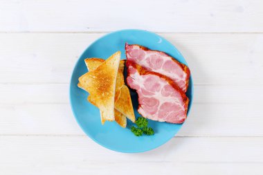 tost ile füme domuz eti