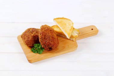 kızarmış ekmek ile kızarmış hamburger