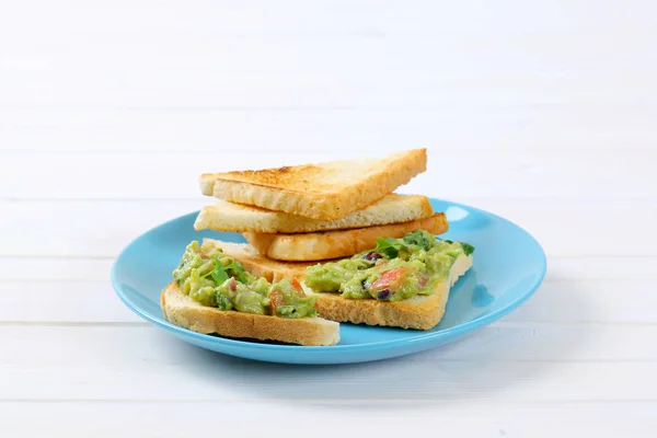 Pan tostado con guacamole — Foto de Stock