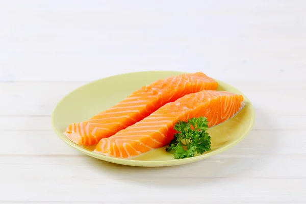 Filetes de salmão crus — Fotografia de Stock
