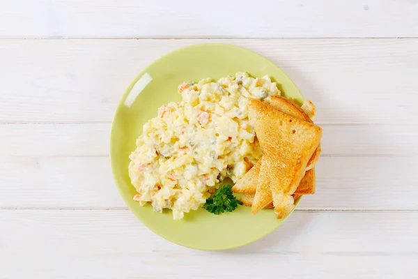 Patates salatası ile tost — Stok fotoğraf