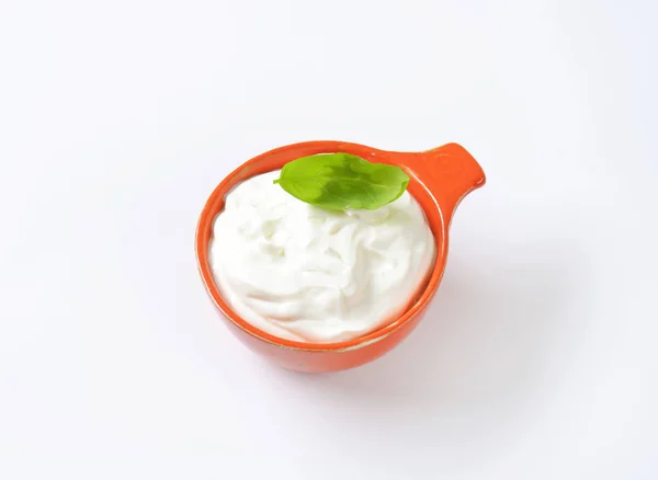 Миска белого крема — стоковое фото