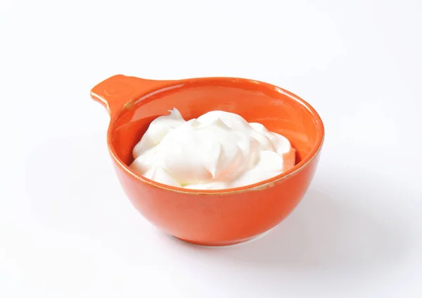 Bowl of white cream — Stock Photo, Image