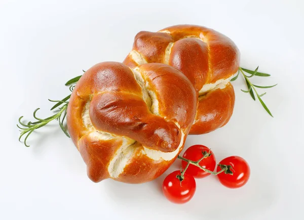 Knot shaped dinner rolls — Stock Photo, Image