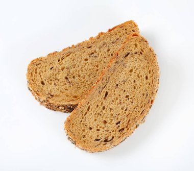 Poppy, ayçiçeği ve susam tohumu ekmek