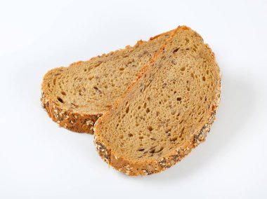 Poppy, ayçiçeği ve susam tohumu ekmek