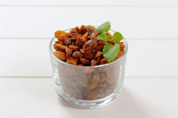 Verre de raisins secs doux — Photo