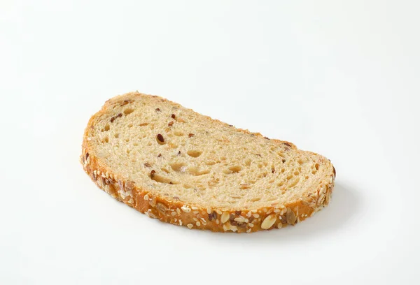 Sneetje volkoren brood — Stockfoto