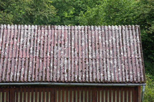 老屋顶瓦片 — 图库照片