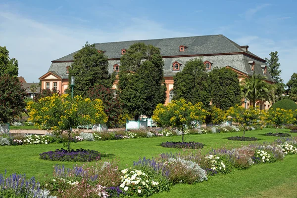 Orangeriegarten in Darmstadt (Hessen)) — Stockfoto