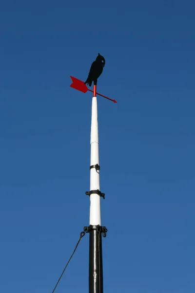 Ship mast of a eel cutter — Stock Photo, Image