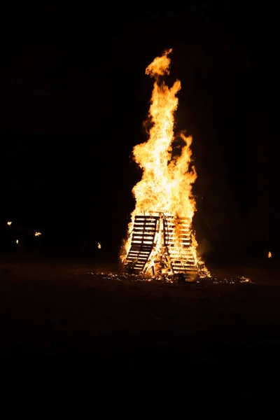 Glöd och flamma — Stockfoto