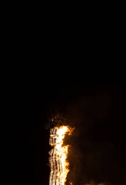 残り火と炎 — ストック写真