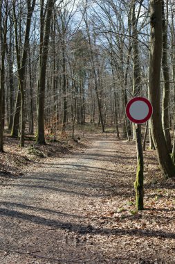 Alman trafik işaretleri yasak geçiş