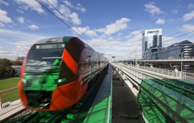 Küçük Moskova Demiryolları - mm veya Mk Mzd, 54,4 kilometre uzunluğunda yörünge demiryolu halkasıdır. Rusya. Açılan 10 Eylül 2016. 