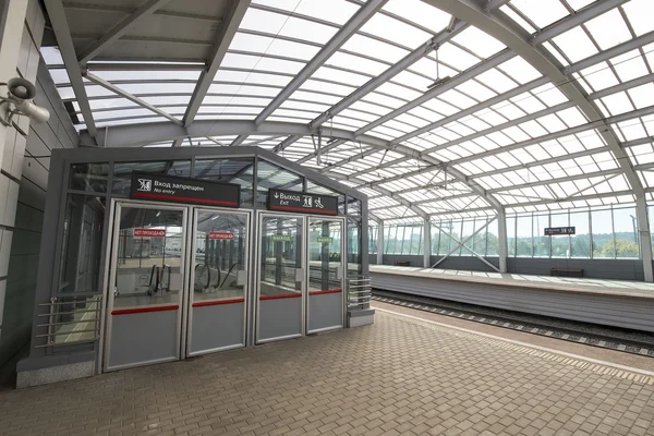 Little Ring of the Moscow Railways- MCC,or MK MZD, is a 54.4-kilometre-long orbital railway in Moscow.Russia. Opened 10 September 2016. Luzhniki railway station — Stock Photo, Image