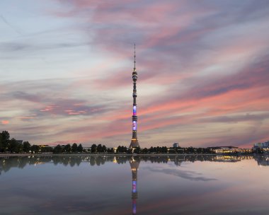 Televizyon (Ostankino) Kulesi gece, Moskova, Rusya Federasyonu