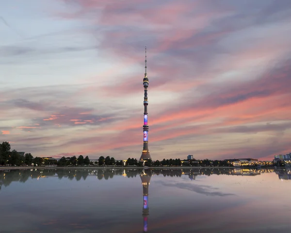 Televizyon (Ostankino) Kulesi gece, Moskova, Rusya Federasyonu