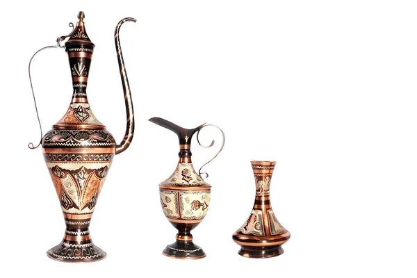 Copper jug with a traditional Arabic ornaments — Stock Photo, Image