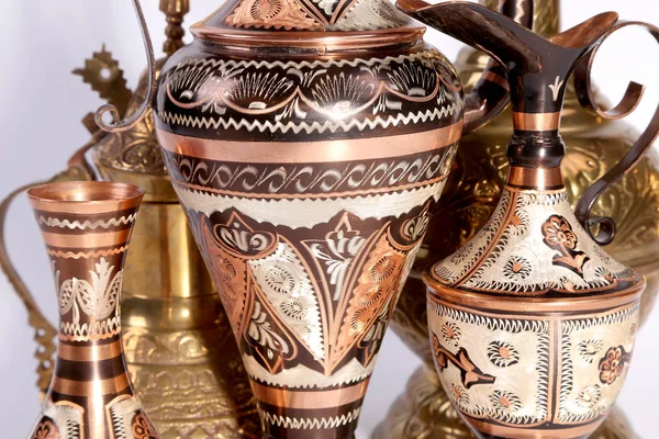 Copper jug with a traditional Arabic ornaments — Stock Photo, Image