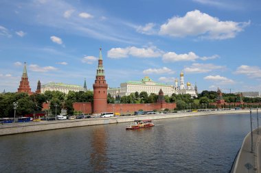 Moskova Kremlin görünümünü güneşli bir günde, Rusya Federasyonu