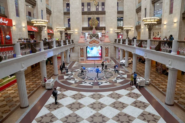 Interieur centraal children's opslaan op Loebjanka (geopend in April 2015 na uitgebreide wederopbouw), Moskou, Rusland — Stockfoto