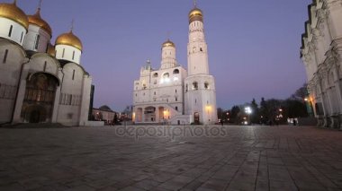 Ivan büyük çan kulesi kompleksi geceleri. Katedral Meydanı, Moskova Kremlin ' içinde. UNESCO Dünya Miras Listesi 