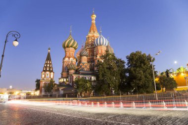 Moskova, Rusya, Kızıl Meydan, Gece Hendek 'teki (Kutsanmış Basil Tapınağı) En Kutsal Theotokos' un Şefaat Katedrali   