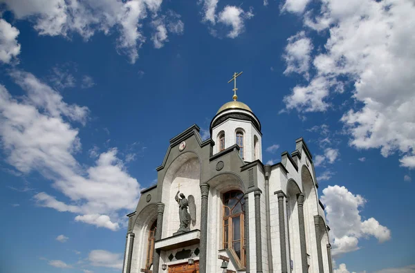 Templo del icono kazan de la Madre de Dios, plaza Kaluga, Moscú, Rusia —  Fotos de Stock