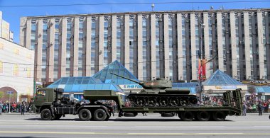 Rus silah. Kremlin, Moskova, Russia.Celebration Zafer Bayramı (İkinci Dünya Savaşı 70 yıldönümü yakınındaki askeri geçit töreni provası)