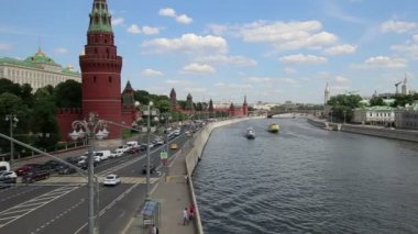 Moskova Kremlin manzarası güneşli bir günde, Rusya... Moskova mimarisi ve simgesi, Moskova şehir manzarası. 